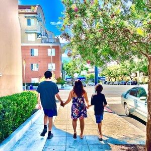 Meet your Posher, Hang